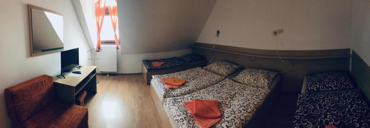 Penzion Pramen Liptovske Sliace Екстериор снимка